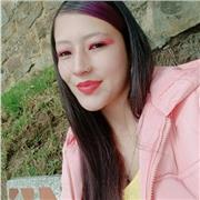 Muy sociable con los niños. Te ayudo con ellos mientras tu trabajas